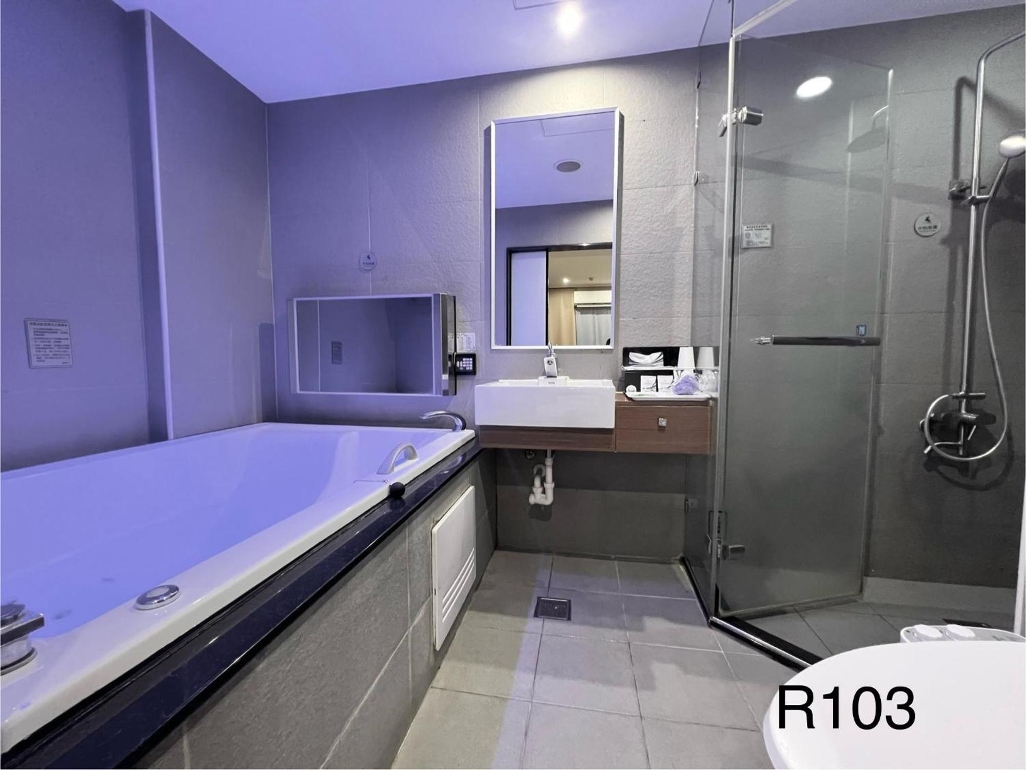 Catwalk Motel -ไถหนาน ภายนอก รูปภาพ