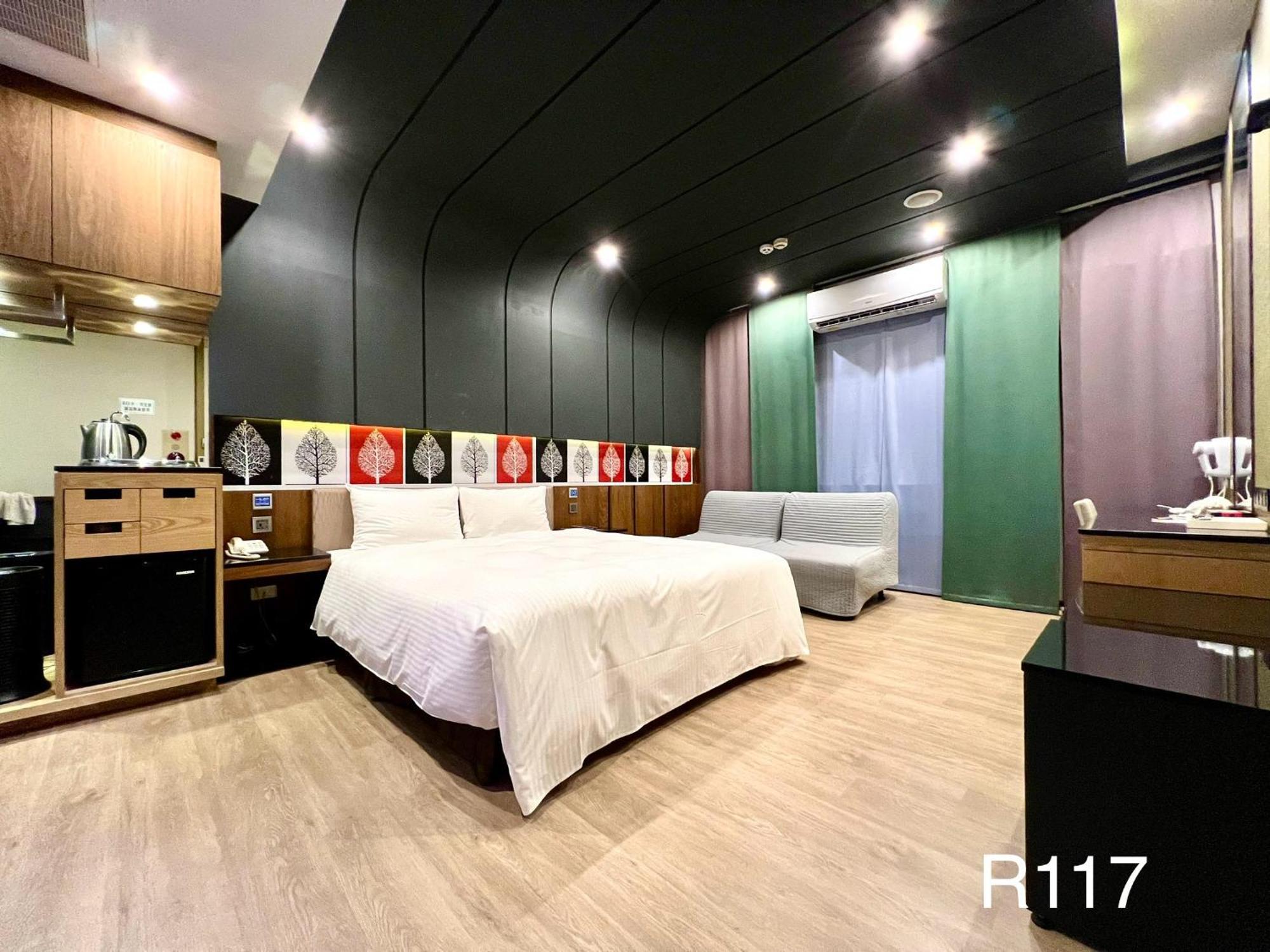 Catwalk Motel -ไถหนาน ภายนอก รูปภาพ