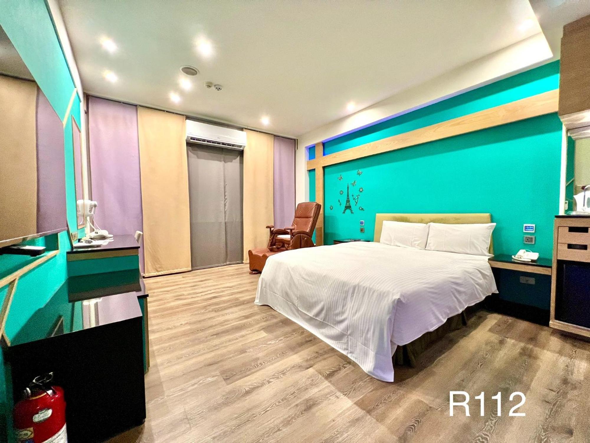 Catwalk Motel -ไถหนาน ภายนอก รูปภาพ